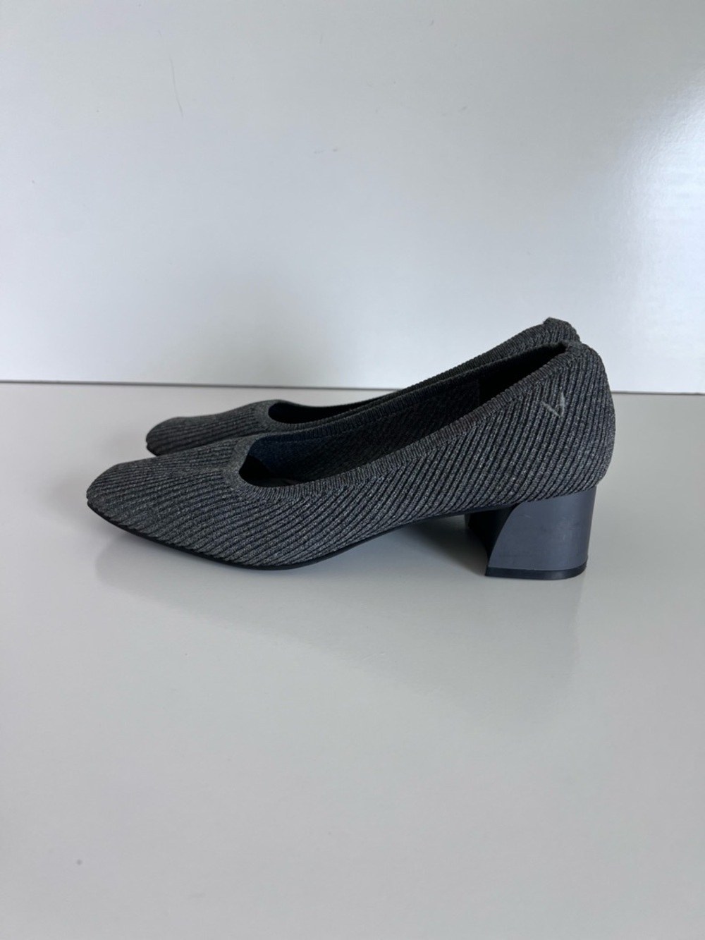 VIVAIA Women's Melody Square Toe Block Heel Pump‎ Gray Knit - Picture 8 of 11